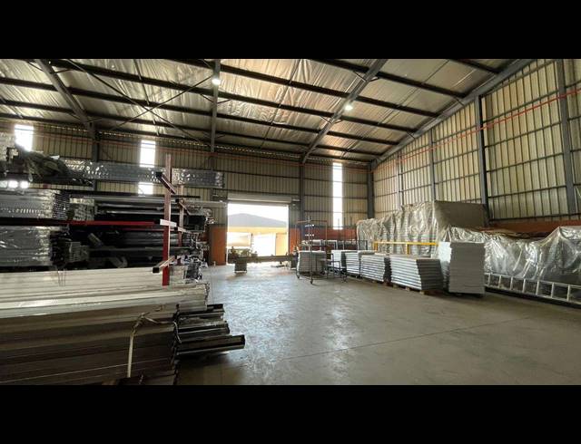 2,051M² WAREHOUSE TO LET IN SUNDERLAND RIDGE